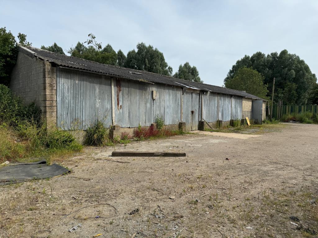 Lot: 86 - FREEHOLD SITE AND BUILDING WITH POTENTIAL - Main building
